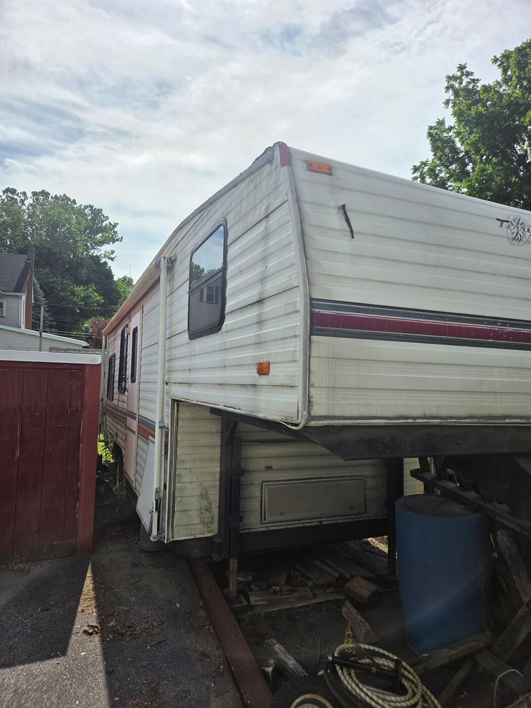 Camper before demolition